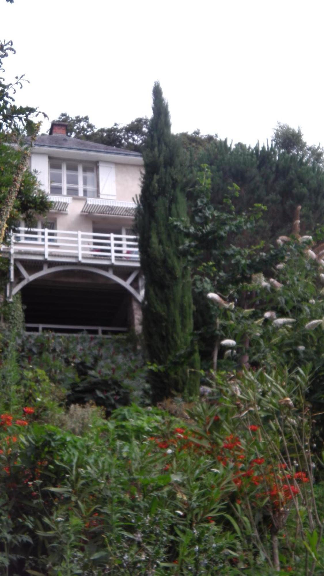 Gite La Bertichere 3 Etoiles Saint Jean le Thomas Bagian luar foto